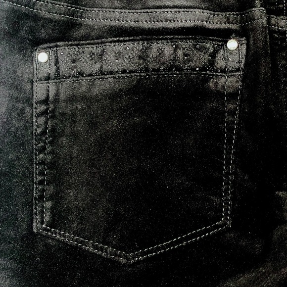 New White House Black Market Black Velvet Slim Leg Pants Rhinestone 2‎ Regular - Picture 9 of 10